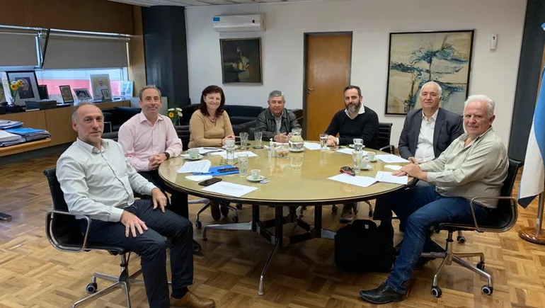 kelly-olmos-manuel-arevalo-reunion-petroleros-jerarquicos