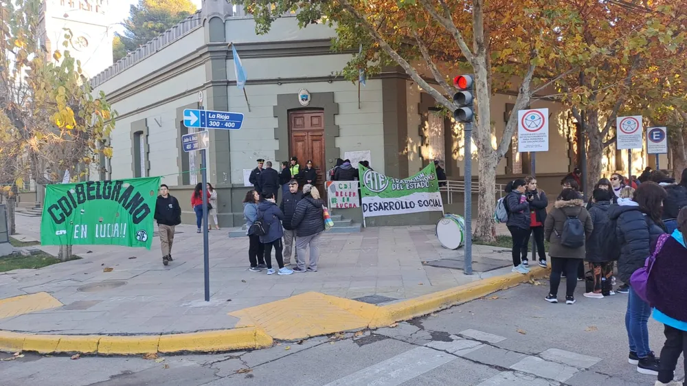 Corte-en-centro-de-Neuquen-ATE-2