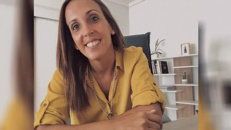 agustina-cosachov-la-psiquiatra-de-maradona-2jpg