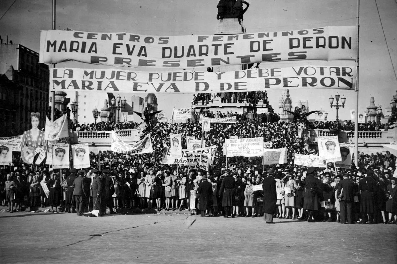 1946 – El Senado da media sanción a los derechos políticos de las mujeres
