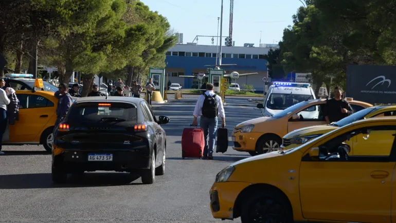 protesta-taxistas-aeropuerto-1jpg