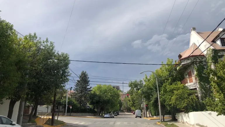 tormenta-calle-neuquen-190123