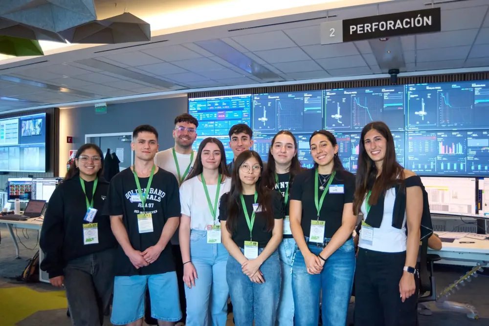 multimedia.grande.a66acd70fd59fd43.Z3JhbmRlLndlYnA=