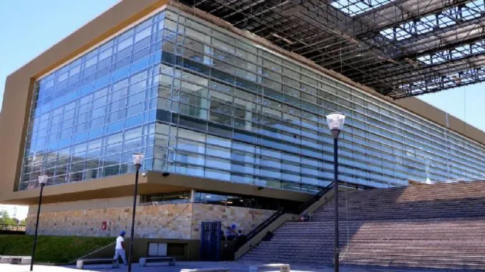 f685x385-797031_834724_5050