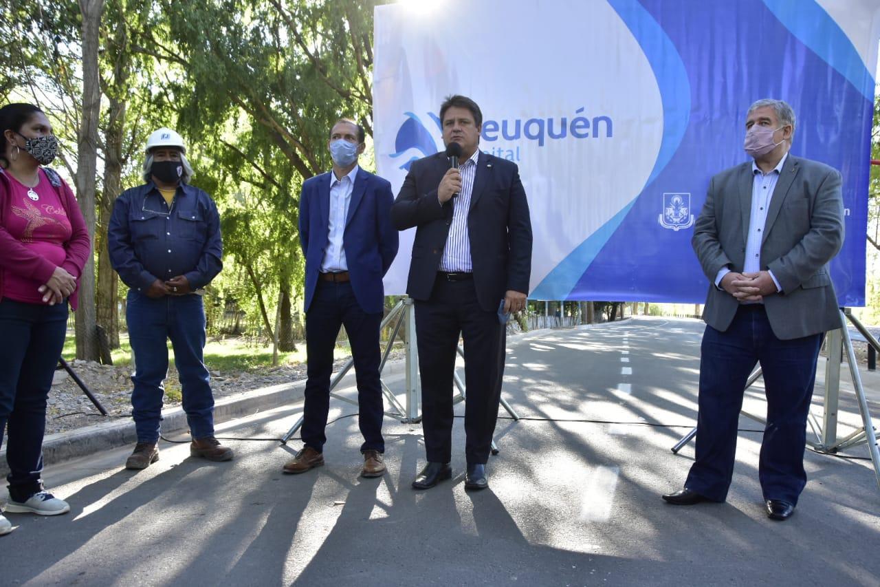 Gaido obras en el río Limay