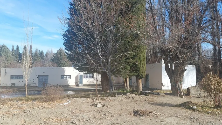 escuela-128-villa-del-agrio