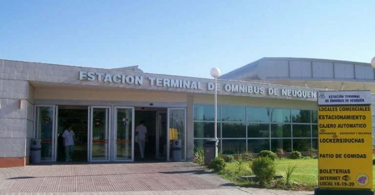 f768x400-360875_404778_5050