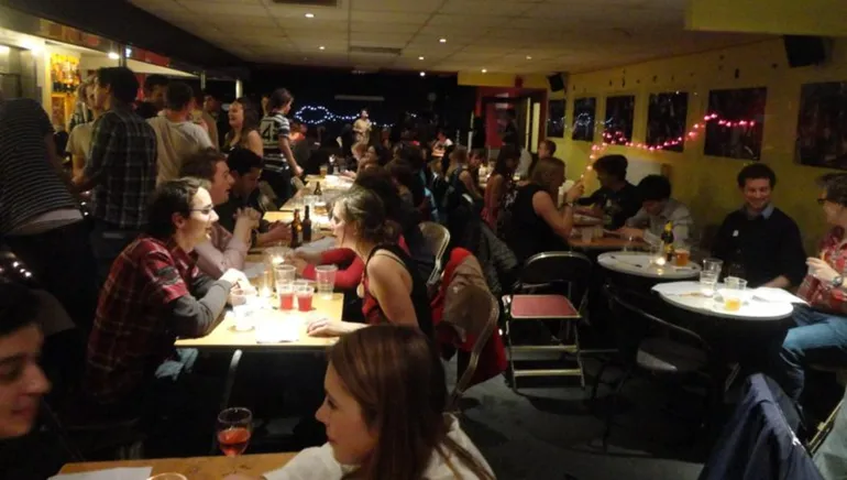 encuentro-solos-solas-generica-ilustrativa