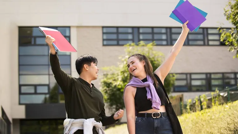 universitarios-japon-becasjpg