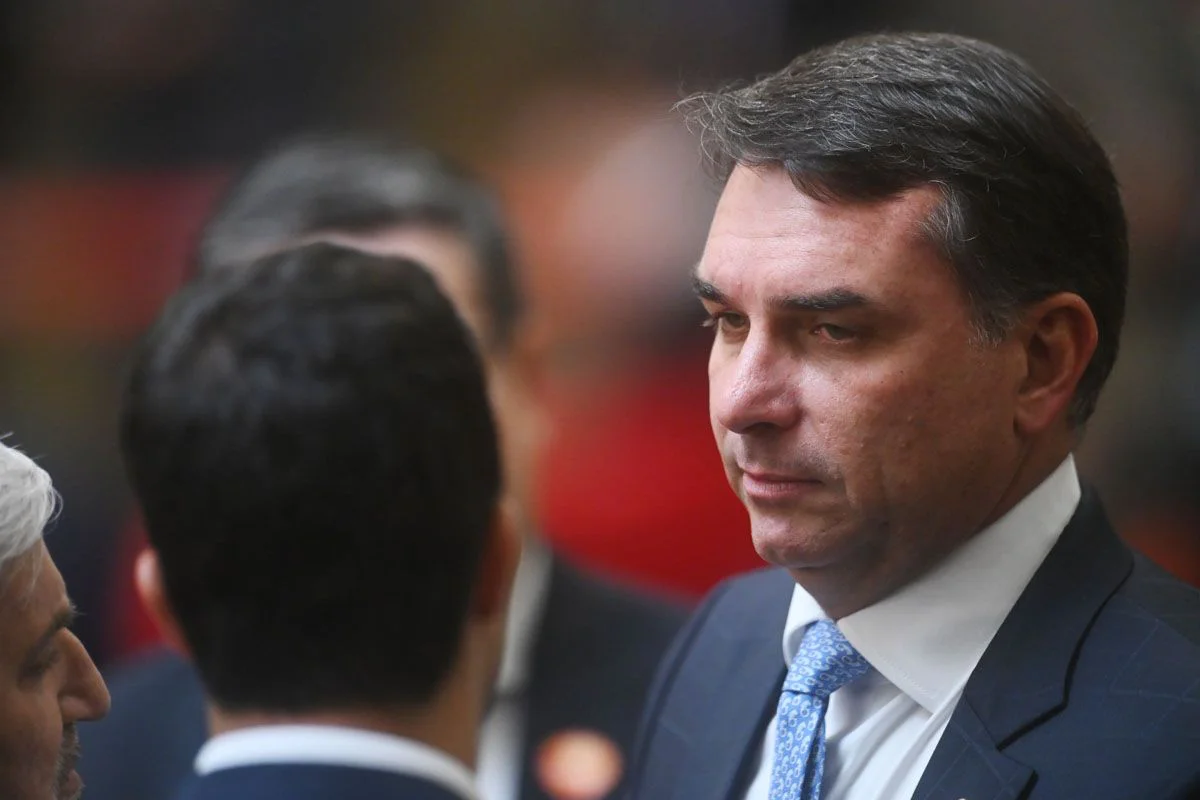 Web_Flavio-Bolsonaro_Xinhua_Lucio-Tavora_05