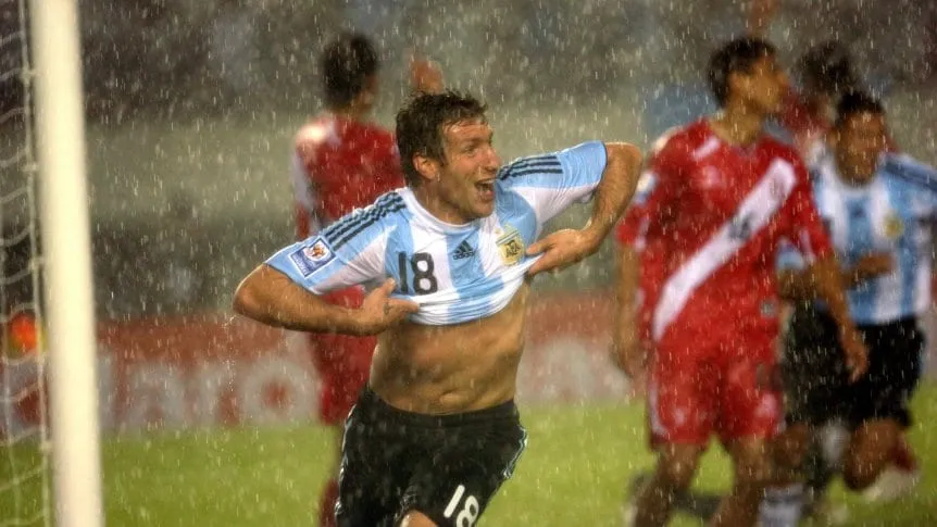 se-cumplen-15-anos-del-gol-de-martin-palermo-a-peru_862x485