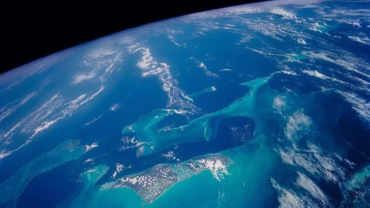 Bahamas_from_STS-52-1-750x422