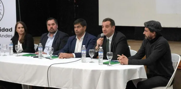 Emplea Neuquen