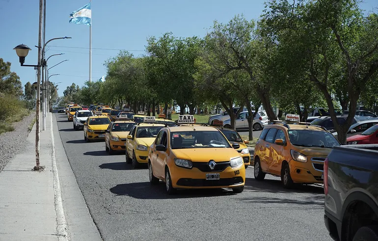 sfp-taxis-reclaman-uber-11jpg