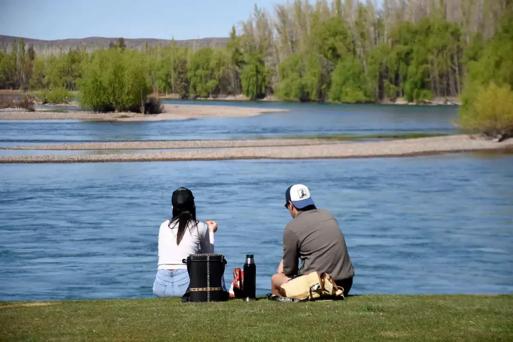 neuquen-primavera-vista-de-la-ciudad-clima-temperatura-pronostico-calor-paseo-de-la-costa-foto-mati-subat-MES_3143