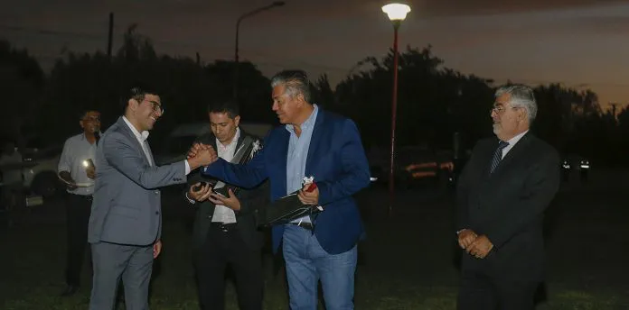 WEB-INAUGURACION-ALUMBRADO-PUBLICO-EN-SENILLOSA-9361-696x344