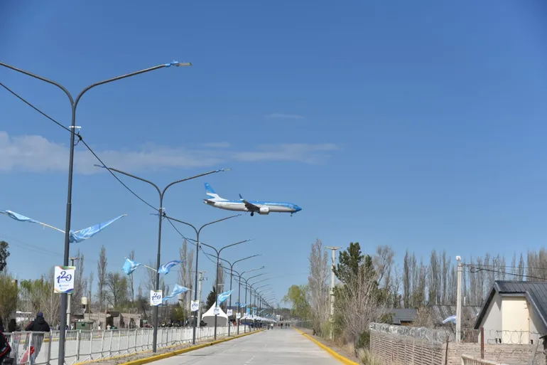 avenida-necochea-previa-festejo-aniversario-neuquen (2)