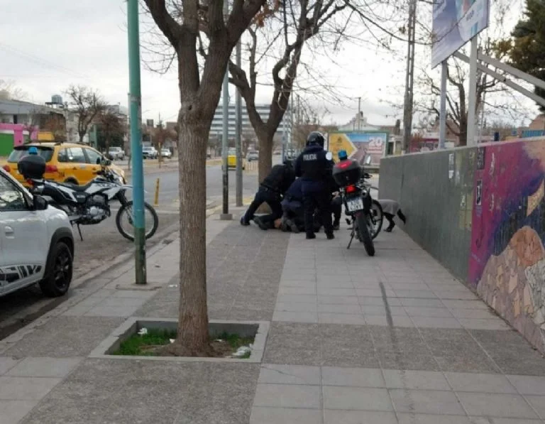 f768x1-832416_832543_5050