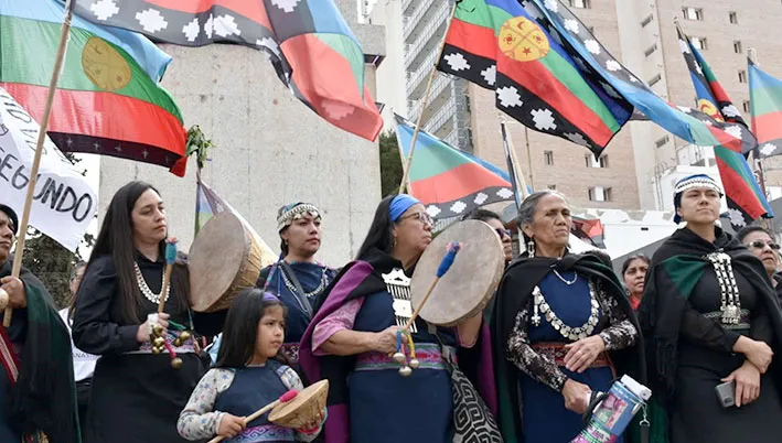 Mujeres-mapuches-en-represion-Mascardi