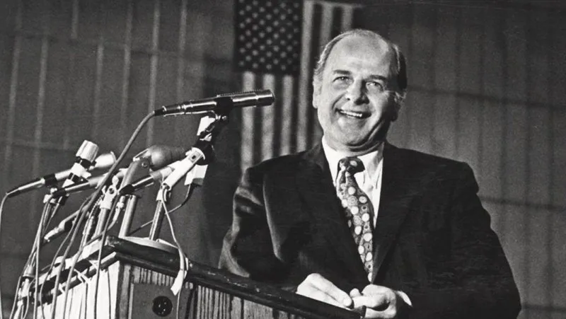 molton-hilbert_7f6039f4_230420093104_800x451