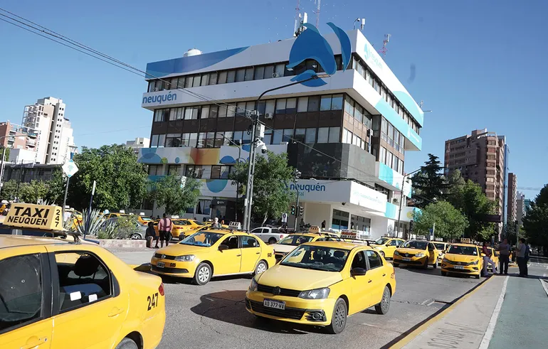 sfp-reclamo-taxistas-municipalidad-4jpg