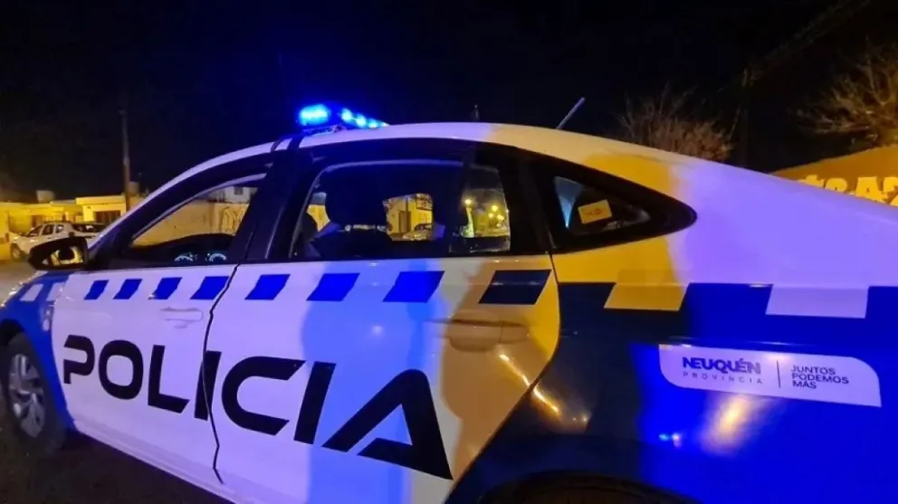 policia-neuquen-noche