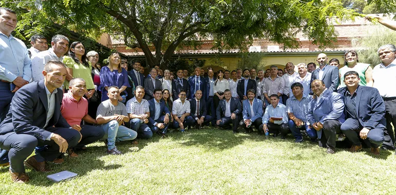 figueroa-reunion-defensa-politica-neuquen-interna-