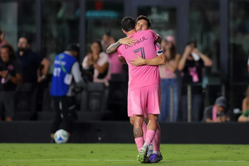 CK_F2WFKb_870x580__1