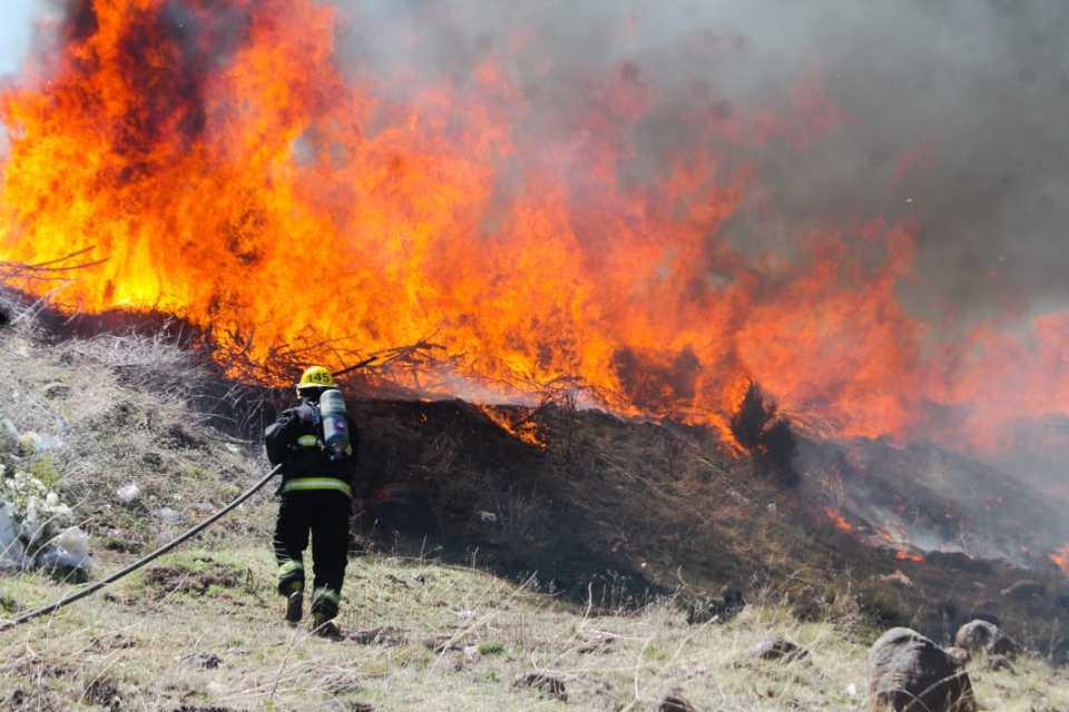 Incendio en Junín de los Andes