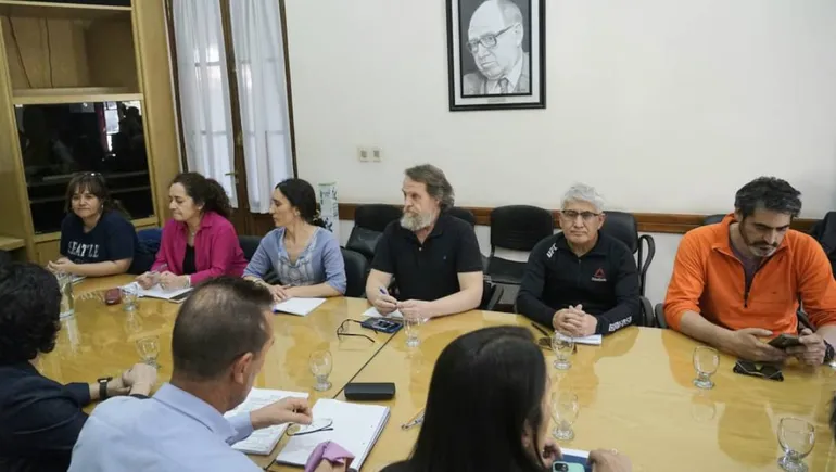 aten-gobierno-reunionjpg