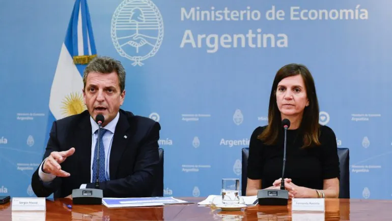 sergio-massa-y-fernanda-raverta-anunciaron-la-nueva-linea-creditos-anses-trabajadores-y-jubilados
