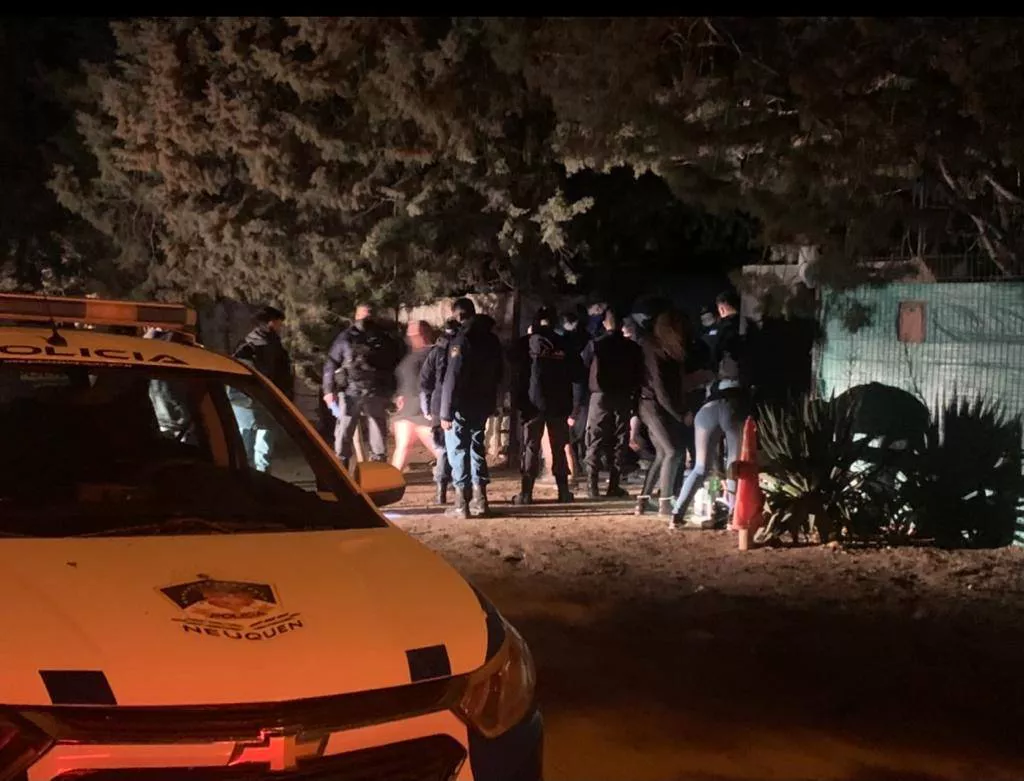 Fiesta clandestina en Cutral Có