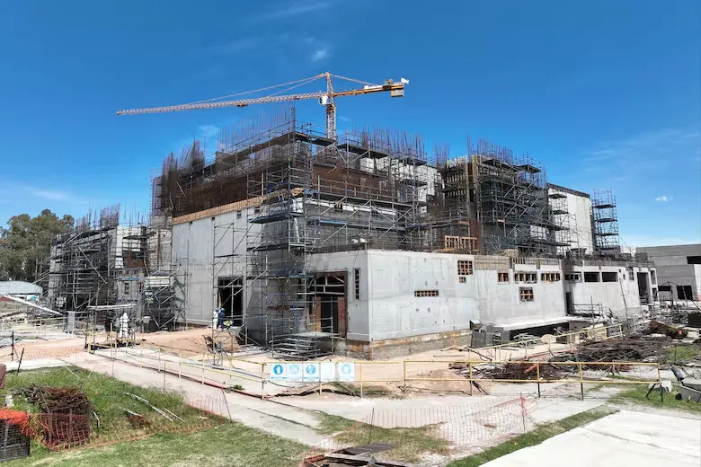 la-obra-civil-comenzo-el-8-de-febrero-de-2014-y-CXJXKFJ5FBENDMGDKH4RP2264A