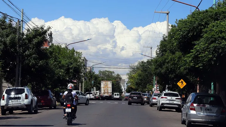 sfp-clima-lluvia-pronostico-tormenta-nubes-calor-5jpg