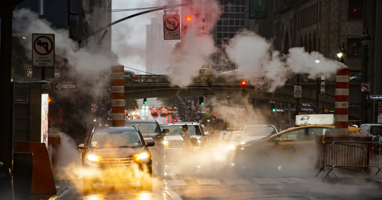 trafico-en-manhattan-durante-la-cuarentena-por-covid-19-el-pasado-octubre_bd674561_1280x672