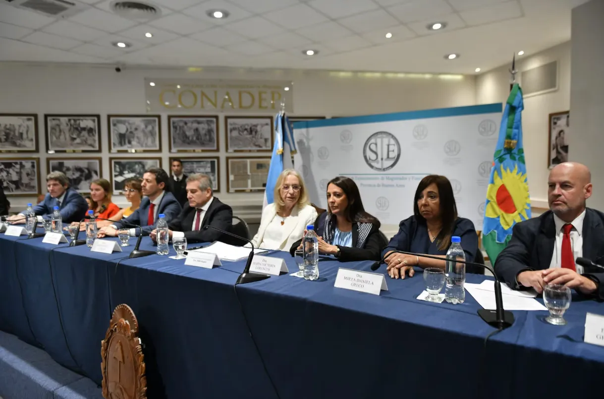 Opera Captura de pantalla_2025-11-19_083158_www.pagina12.com.ar