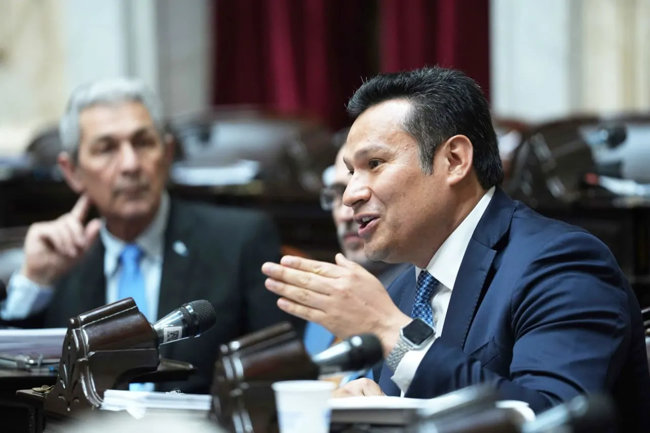 Llancafilo en el congreso