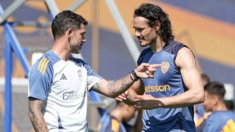 fernando-gago-y-edinson-cavani