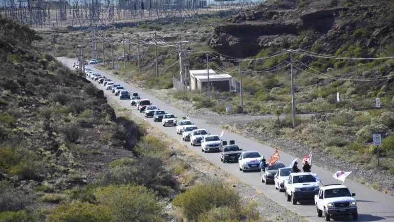 hidroelectrica-represas-marcha-une-defensajpg