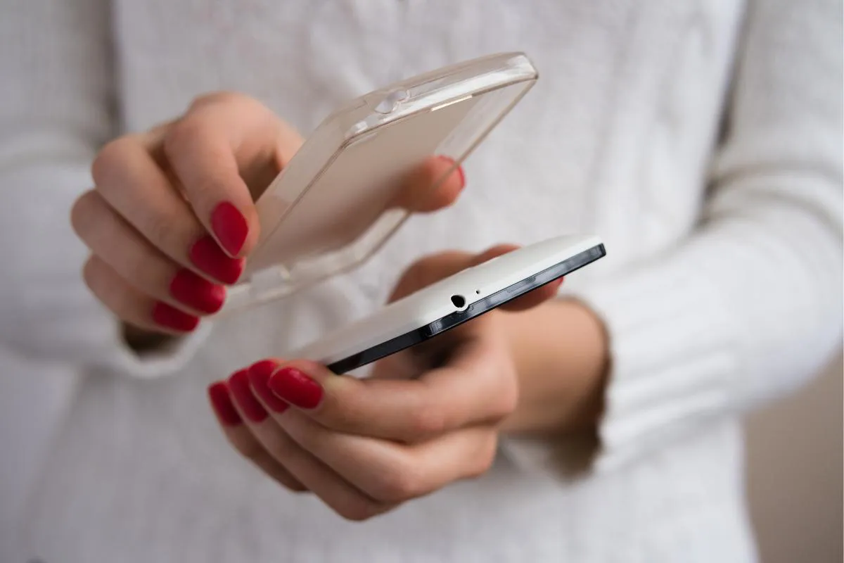 como_limpiar_una_funda_transparente_50940_orig