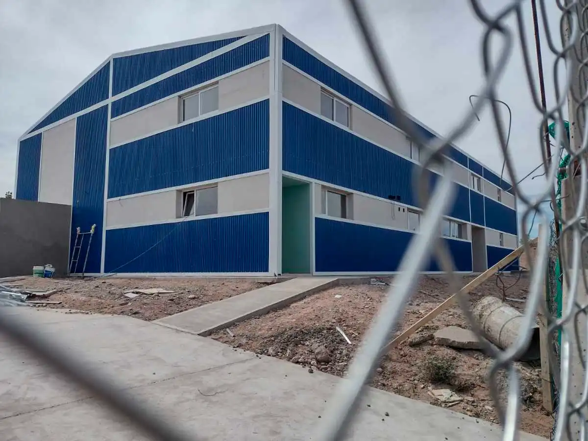 neuquen-Edificio-polivalente-foto-yamil-regules