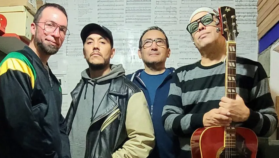 Los Viajes y Música