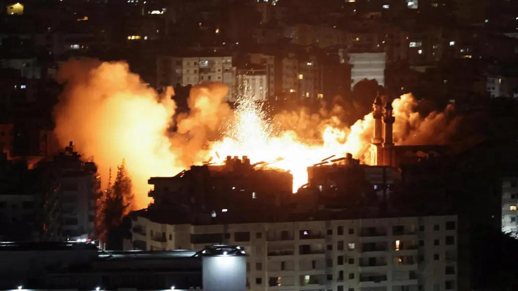 Israel bombardea Libano