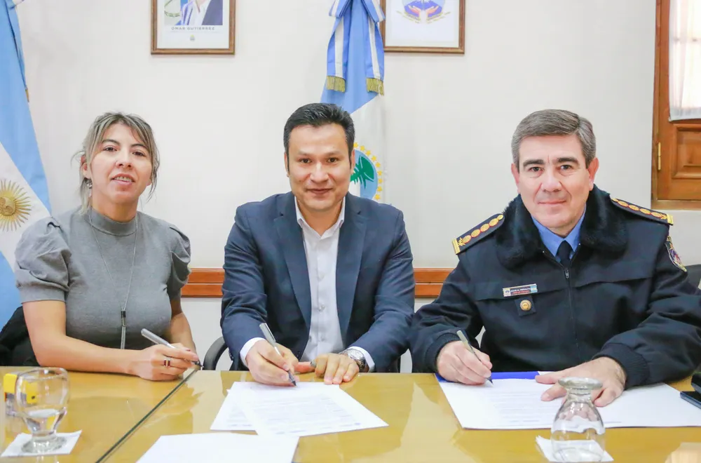 Firma Convenio Rincon de los Sauces-4