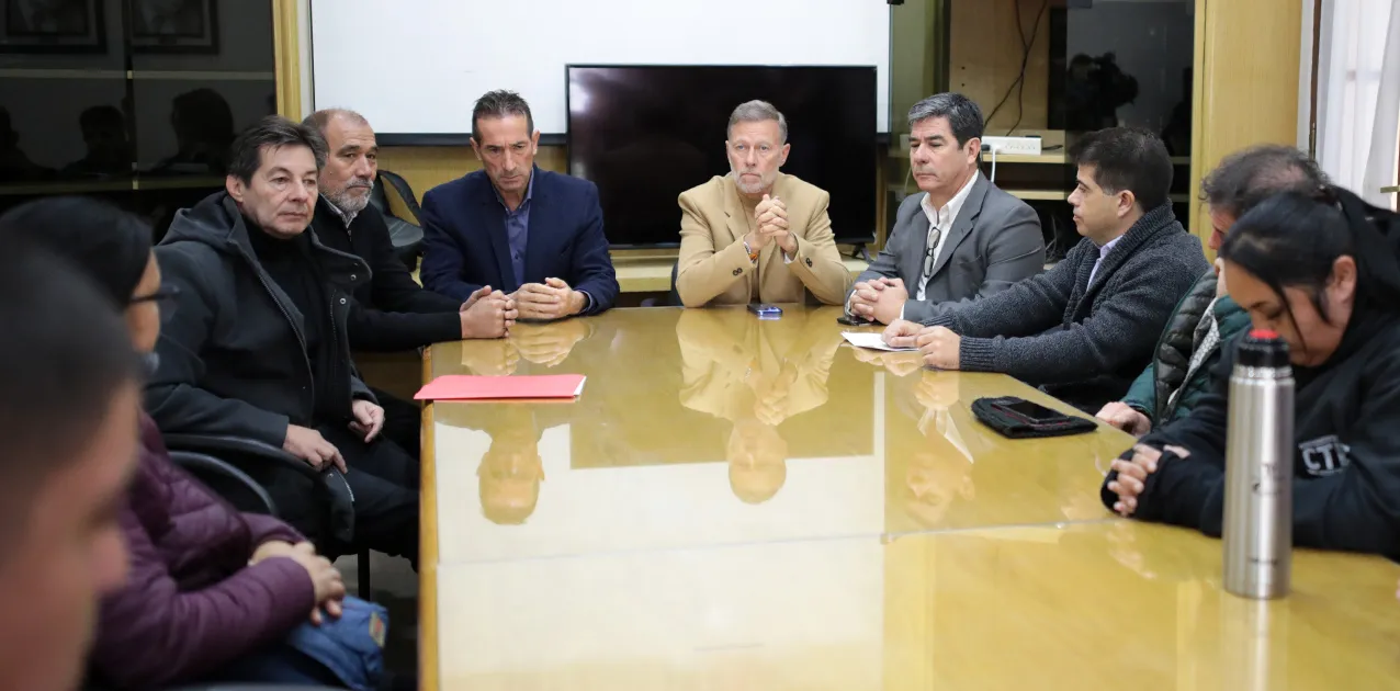 REUNION-TOBARES-Y-ORGANIZACIONES-SOCIALES