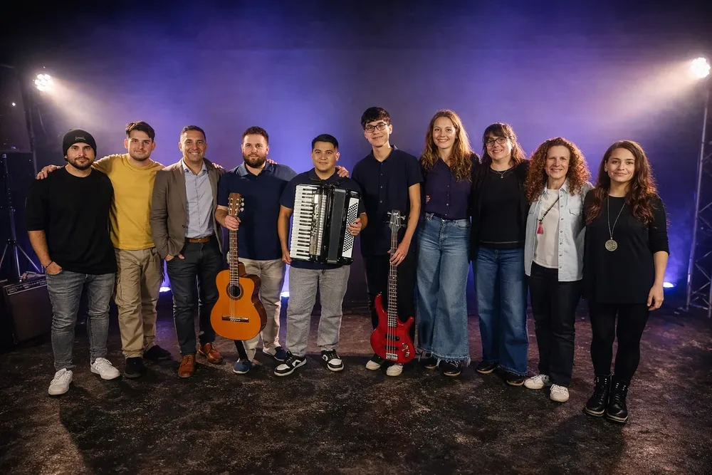 27a04975-b22d-4f13-b42a-7471b00cc115