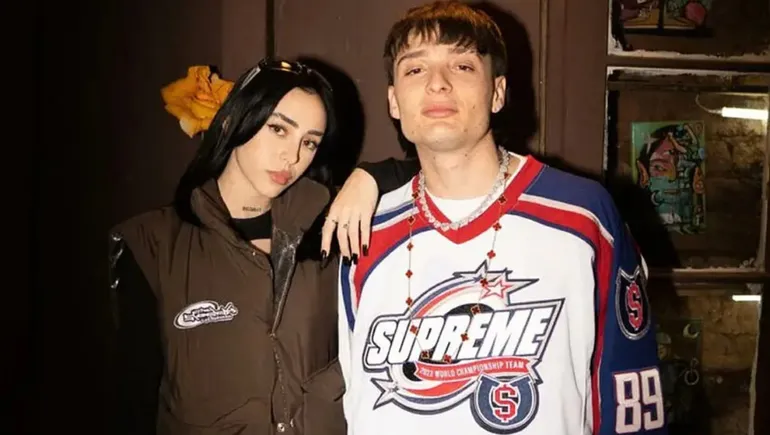 nicki-nicole-y-peso-plumajpg