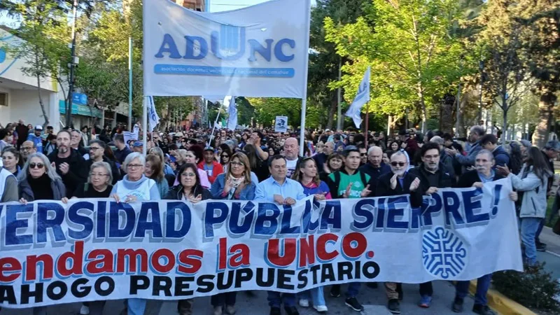 marcha-universitaria-neuquen