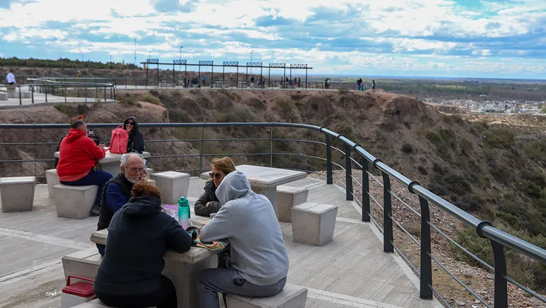 la-primavera-neuquen-no-esta-libre-un-fenomeno-local-el-viento