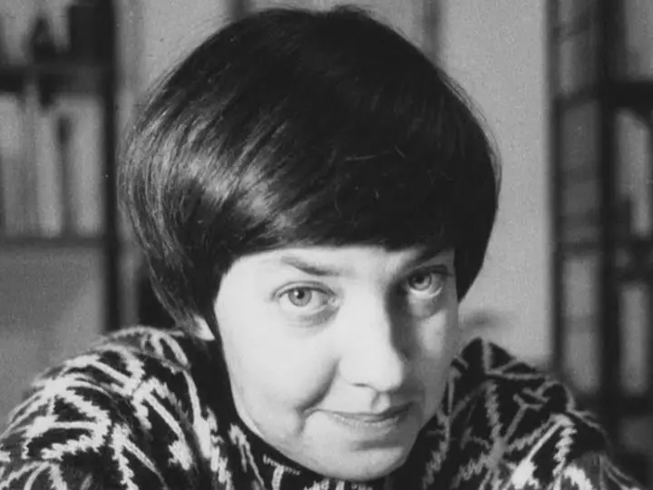 1979 – María Elena Walsh denuncia públicamente la censura en plena dictadura